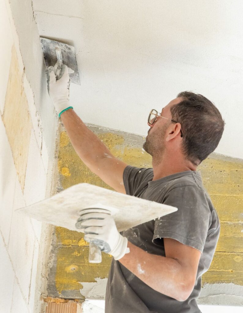 painter drywall repair