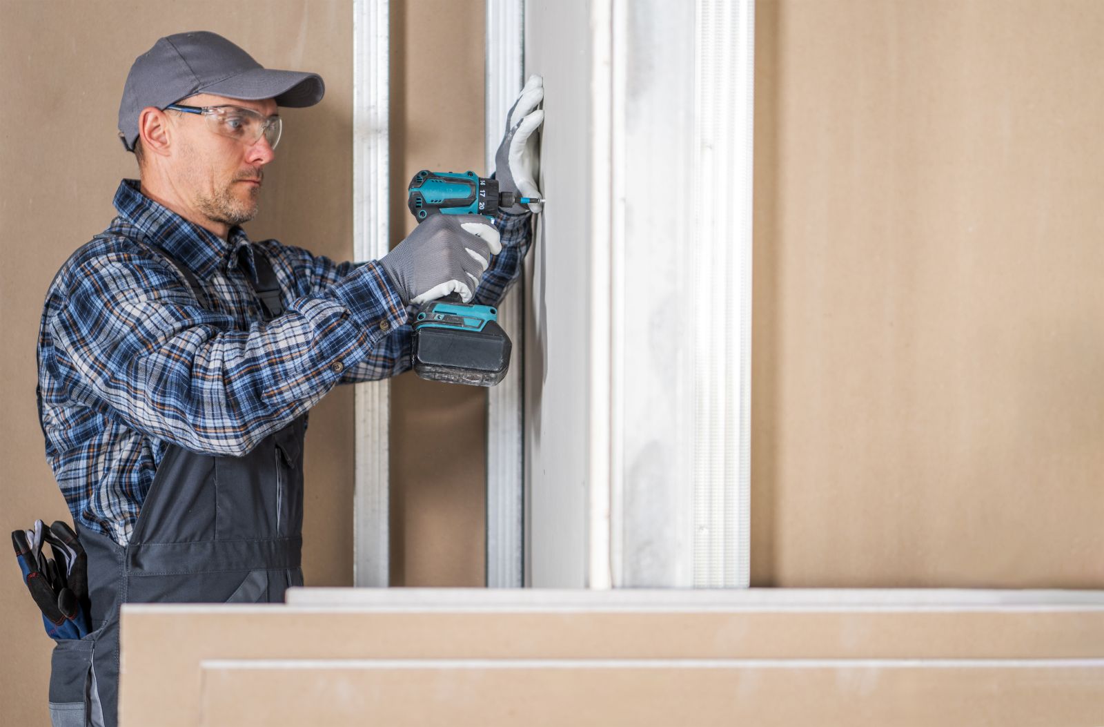 painter drywall repair